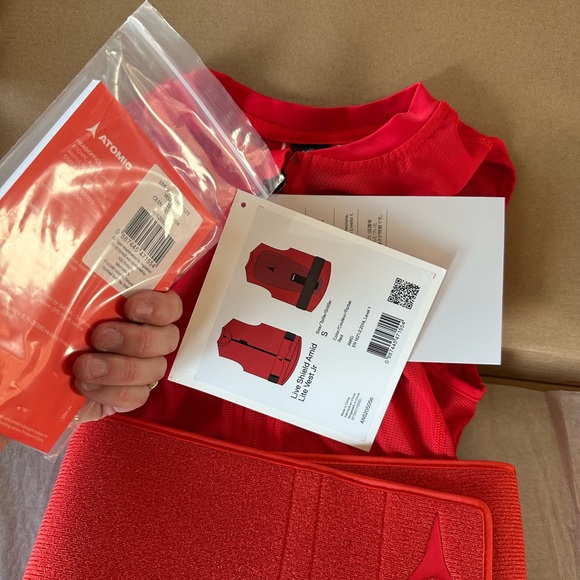 Kids Back Protector - Red - Picture 5 of 6